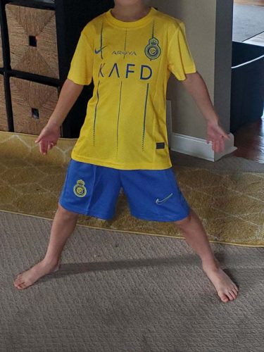 Al Nassr | Local 23/24 | Kit niños + Shorts photo review