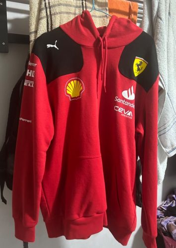 Hoodie Scuderia Ferrari 2023 photo review