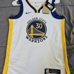 Golden State Warriors | Camiseta Association 22/23 photo review